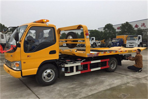 海东地区哪里有拖车服务